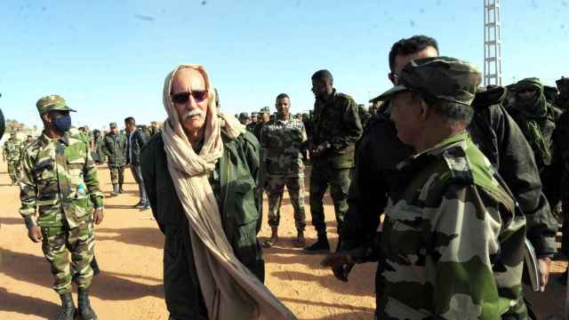 Brahim Ghali junto a las tropas del Frente Polisario