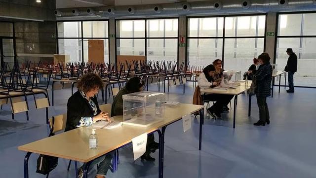 Así fue la votación para la consulta popular de Muro de Alcoy, donde los vecinos eligieron que preferían que la entrada de Moros y Cristianos fuera por la carretera y no por el casco histórico.