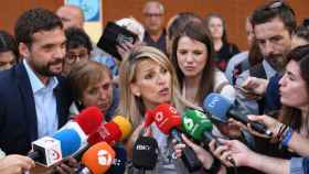 La vicepresidenta segunda y ministra de Trabajo y Economía Social, Yolanda Díaz, ofrece declaraciones a los medios, durante un acto político en Alcorcón, Madrid.