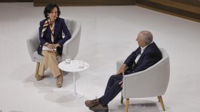 Ana Botín y Larry Summers, durante su conversación en el V Encuentro Internacional de Rectores Universia.