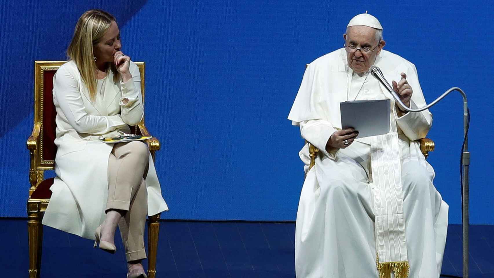 El Papa con Giorgia Meloni en Roma.
