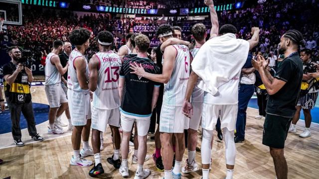 El Telekom celebra su pase a la final de la Final Four.