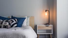 Un dormitorio de un apartamento.