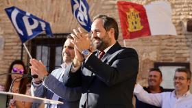 Paco Núñez junto a Paco López. Foto: PP CLM.