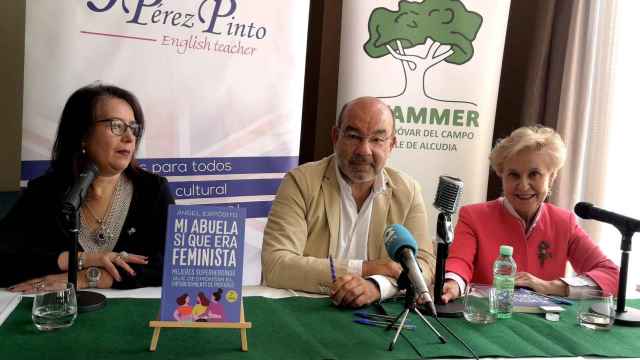 Carmen Cervera, Ángel Expósito y Carmen Quintanilla. Foto: Afammer.