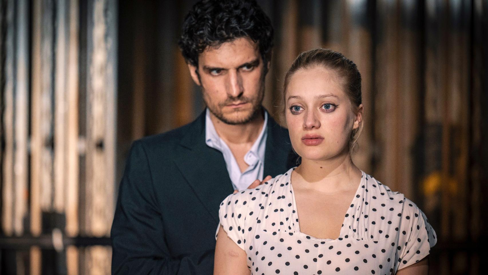 Louis Garrell y Nadia Tereszkiewicz en un momento del filme