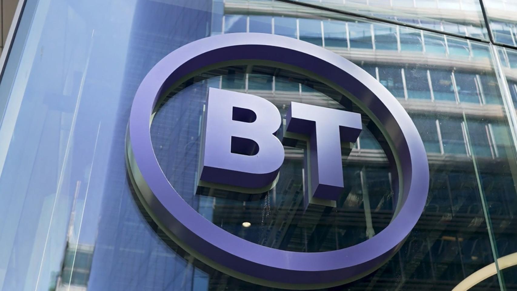 La operadora británica BT recortará hasta 55.000 empleos, el 42% de su  plantilla