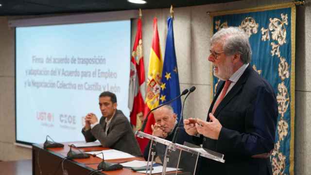 Patronal y sindicatos en la firma de la trasposición a Castilla y León del acuerdo salarial
