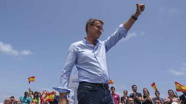 El líder del PP, Alberto Núñez Feijóo, durante el acto celebrado este lunes en Las Palmas de Gran Canaria.