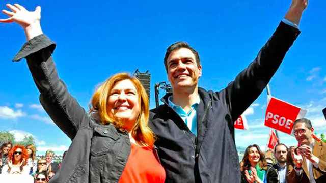Natalia de Andres y Pedro Sánchez en un mitin en 2017 cuando el presidente recababa apoyos para liderar el PSOE.