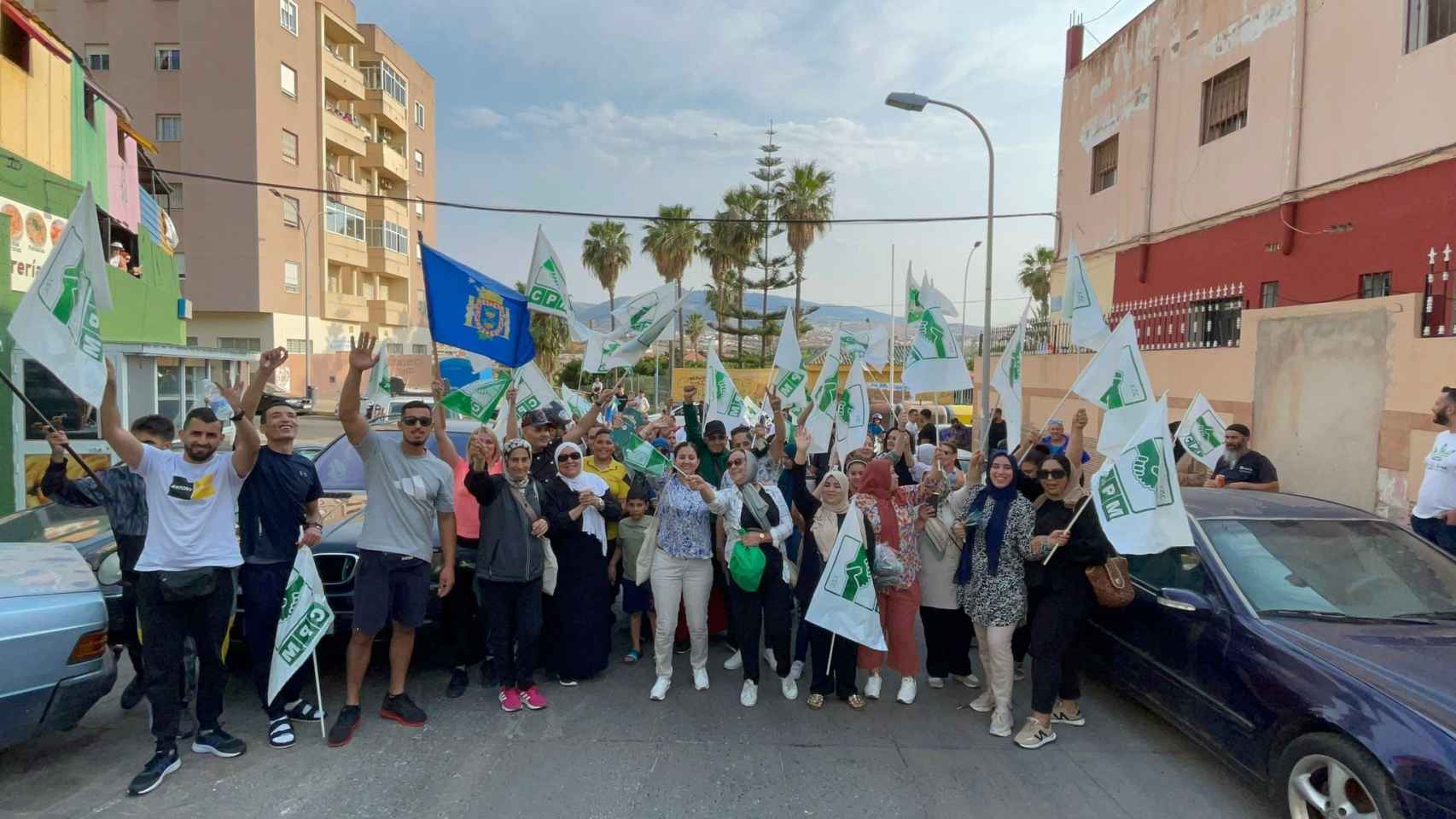 Miembros de Coalición Por Melilla (CPM) en una concentración pública este fin de semana.