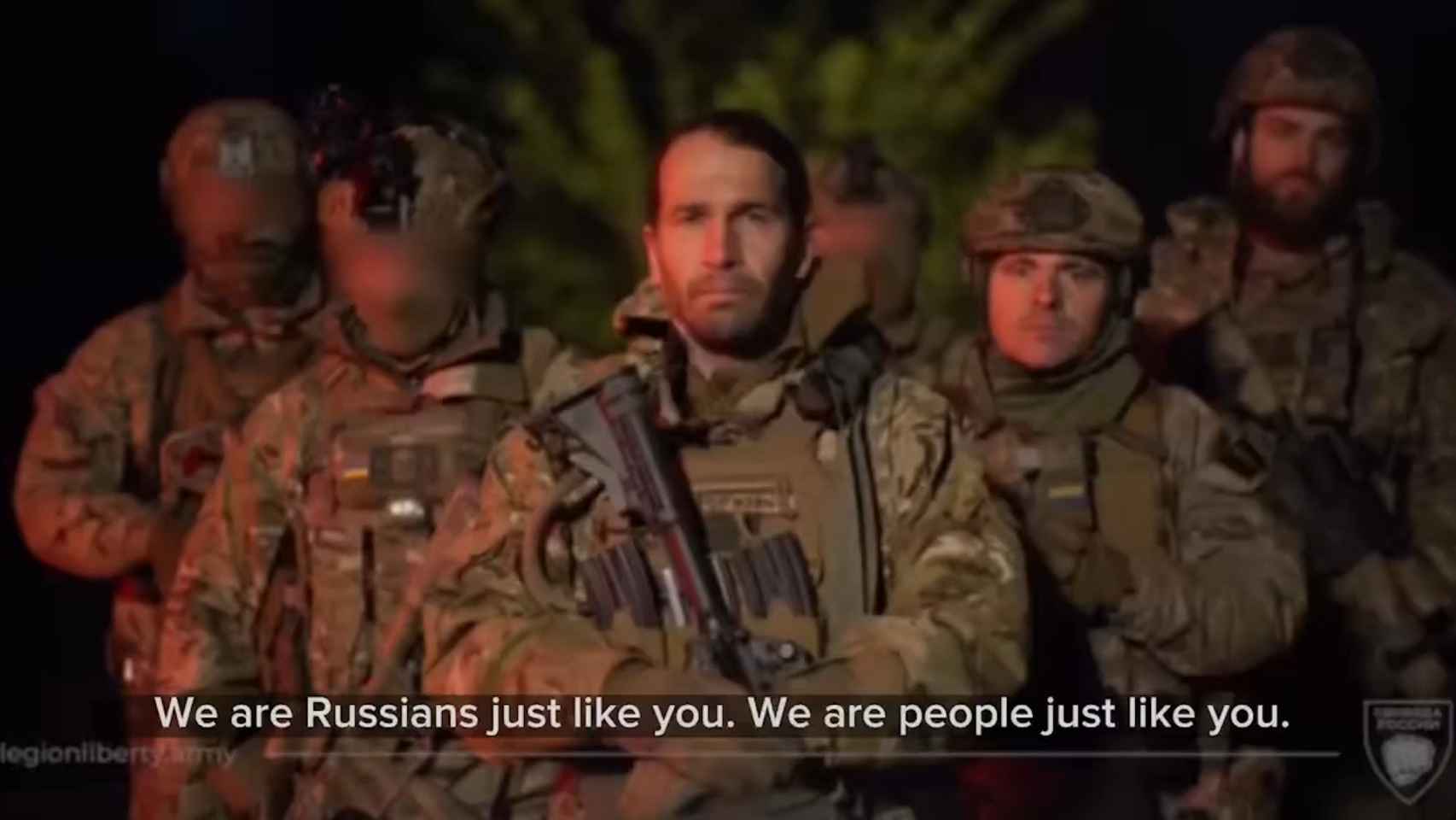 Las autodenominadas guerrillas rusas afirman haber invadido una aldea fronteriza rusa