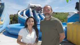 En la imagen, Carla Avilés y Santiago Cabetas en las instalaciones de Xplorers Camp