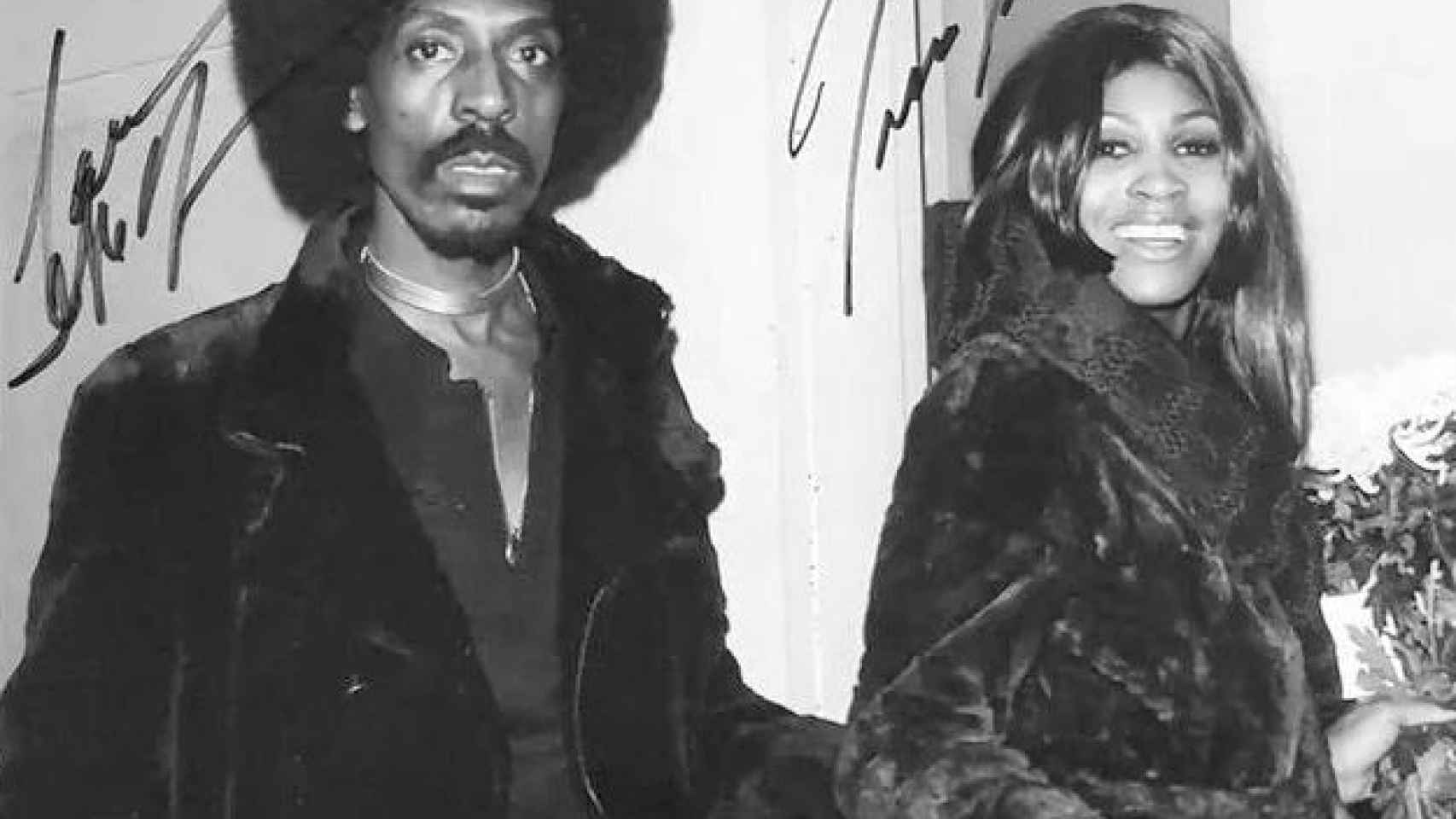 Tina Turner en una fotografía junto a su exmarido, Ike, en 1971.
