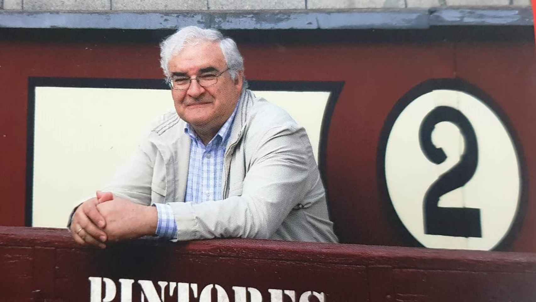 Pepe Moreda en un burladero de la plaza de toros de Las Ventas