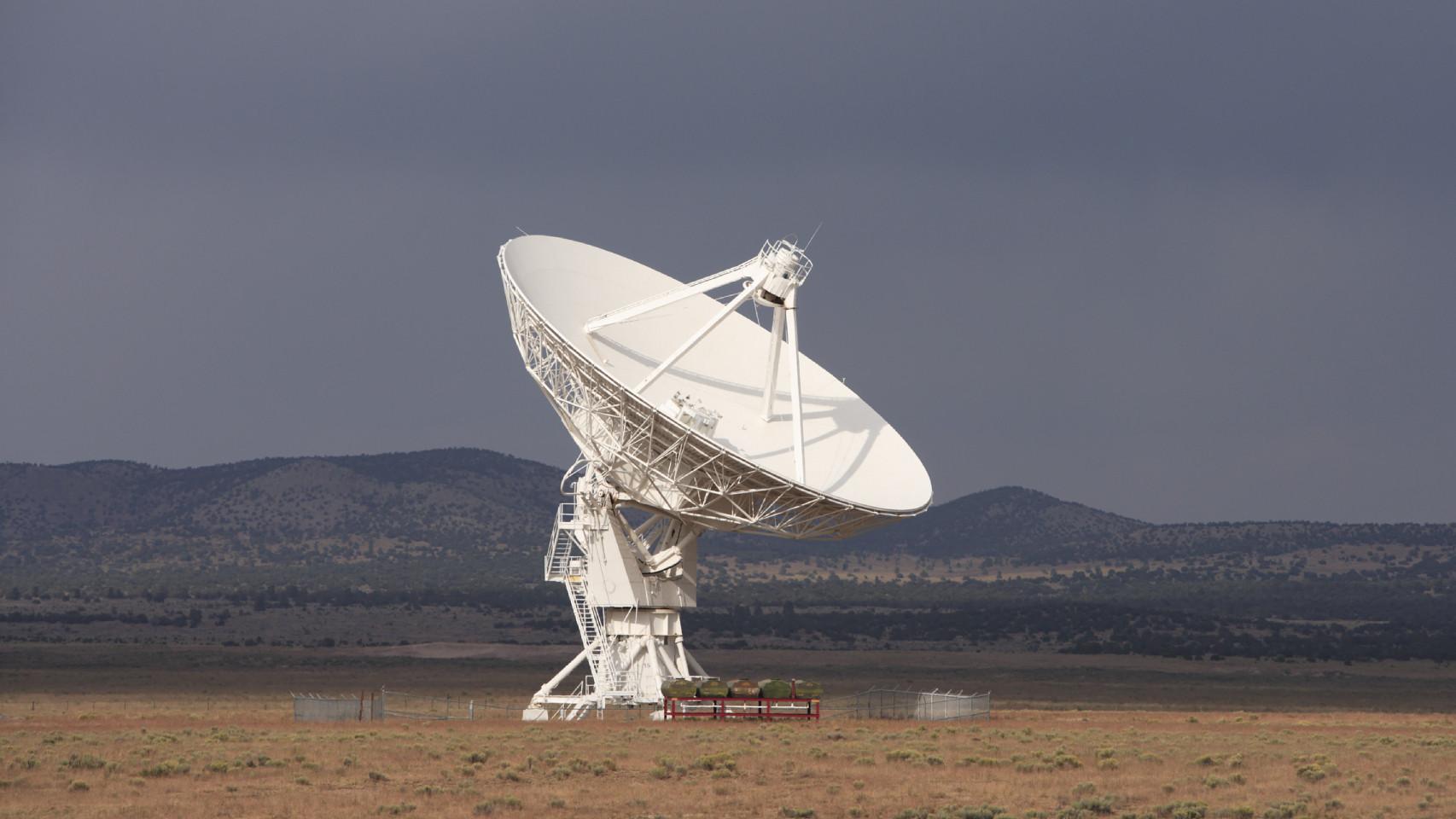 Radiotelescopio plato.