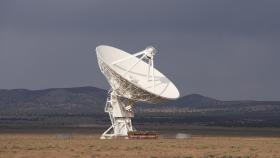 Radiotelescopio plato.
