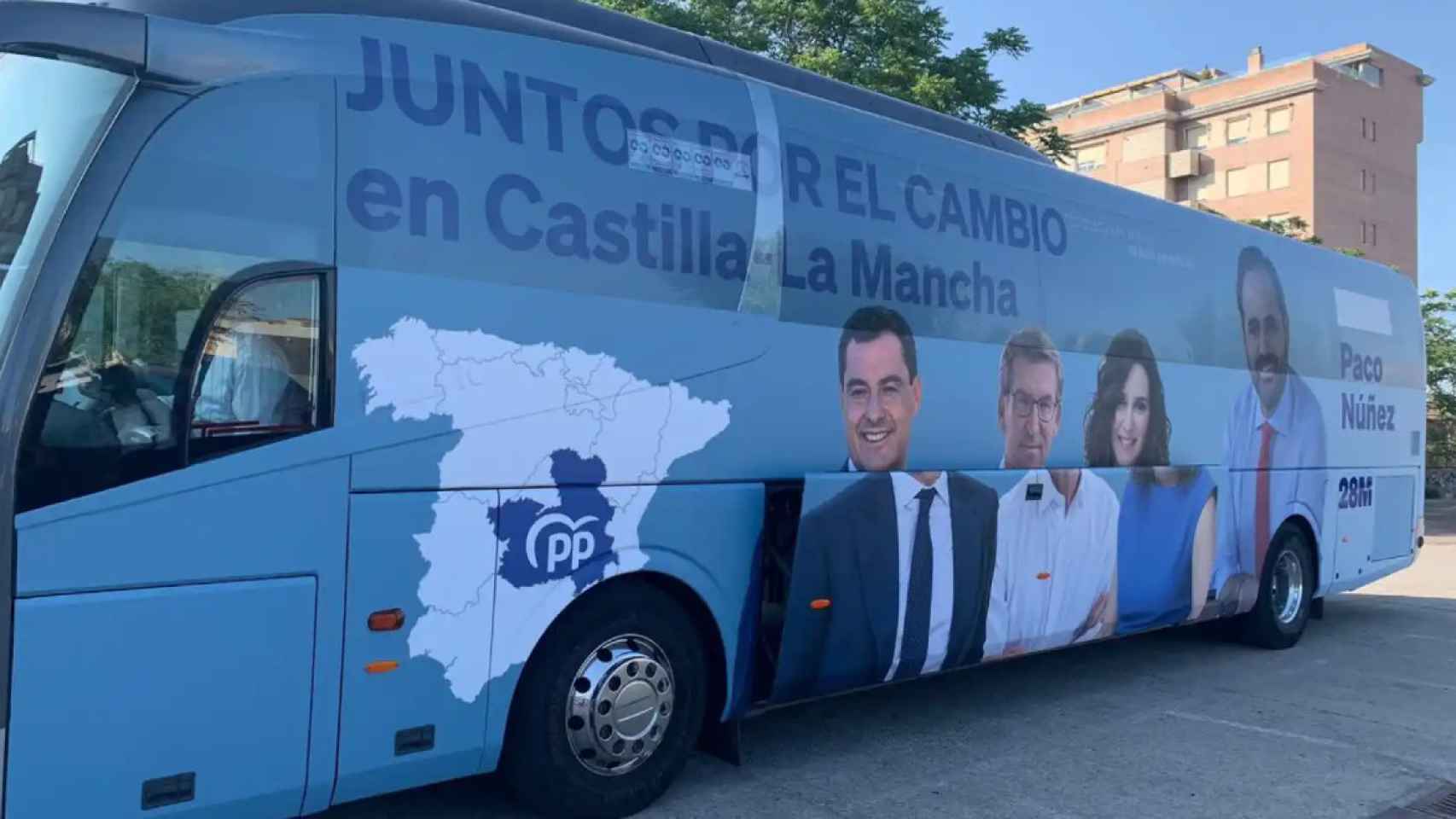 Autobús de campaña del PP en Castilla-La Mancha.