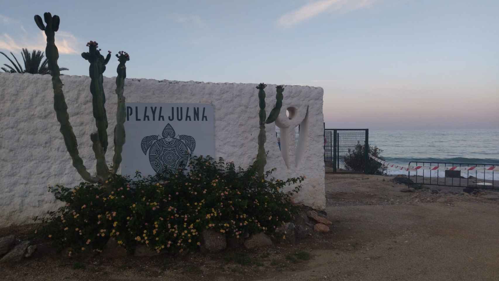 El Playa Juana Beach, cerrado por tener varios expedientes abiertos, donde trabajaba Vicente, nieto de Juana y uno de los detenidos.