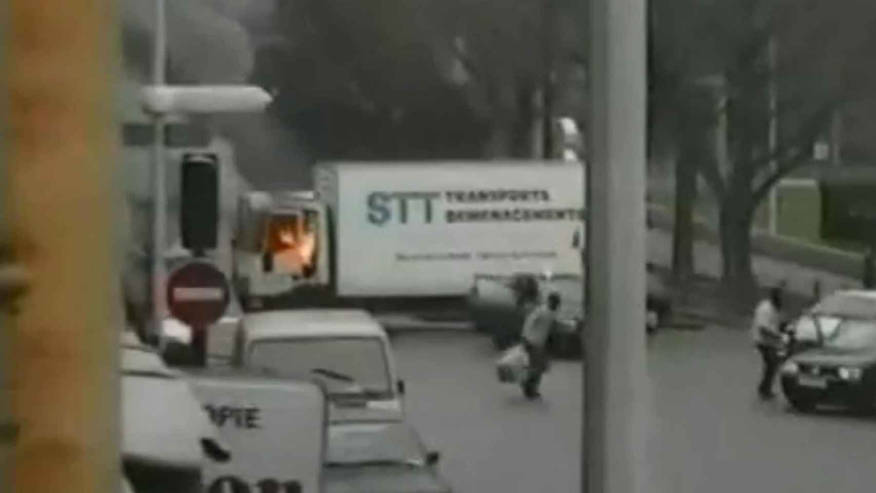 Imágenes del robo de los furgones blindados en el año 2000 por parte del 'Dream Team'.