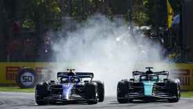 Williams y Aston Martin pelean por una posición en el Gran Premio de Italia en 2022.