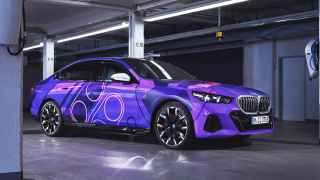 El nuevo BMW i5 está centrado tanto en el interior como en el exterior en los juegos
