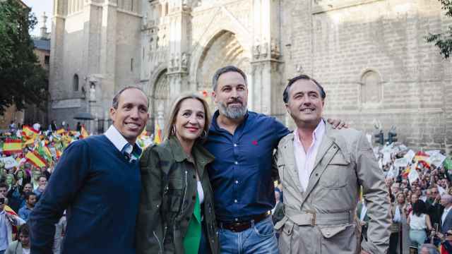 Daniel Arias, Inés Cañizares, Santiago Abascal y David Moreno en Toledo. Foto: Mateo Lanzuela / Europa Press.