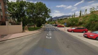 Muere en Estepona una joven de 18 años tras ser atropellada en patinete: llevaba a su hermano al colegio