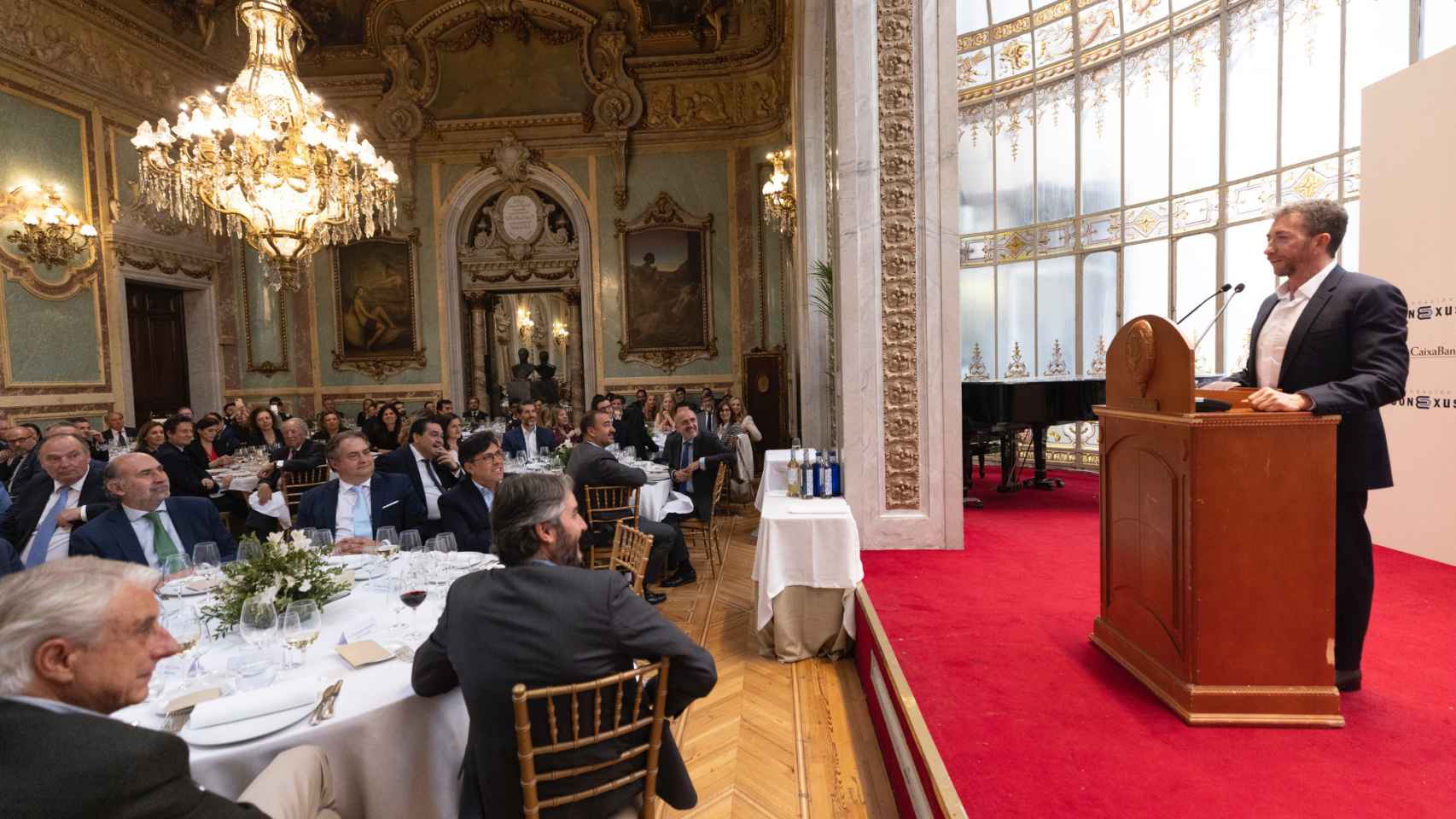 Pablo Motos, en el Casino de Madrid, durante sus discurso a los asistentes a la ceremonia del Premio Conexus.