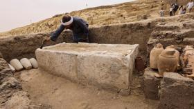 Una de las 'camillas' donde se habría desarrollado el proceso de momificación. Foto: Amr Abdallah Dalsh (Reuters)