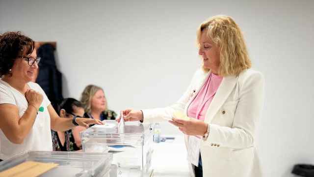 Ana Sala, votando el 28-M.