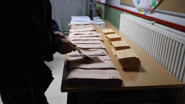 Papeletas para votar en un colegio electoral.