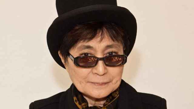 Yoko Ono a sus noventa años.