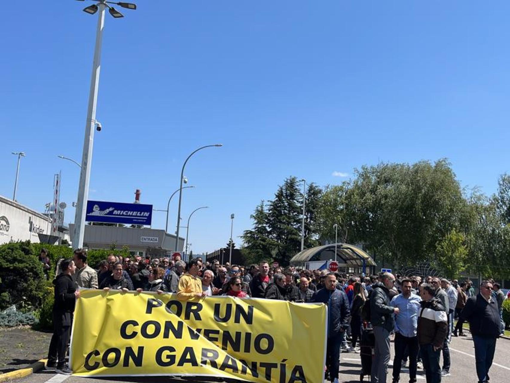 Una concentración en Michelin Valladolid