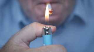 ¿Cansado de echar humo?: 10 consejos de los especialistas de Quirónsalud para dejar de fumar
