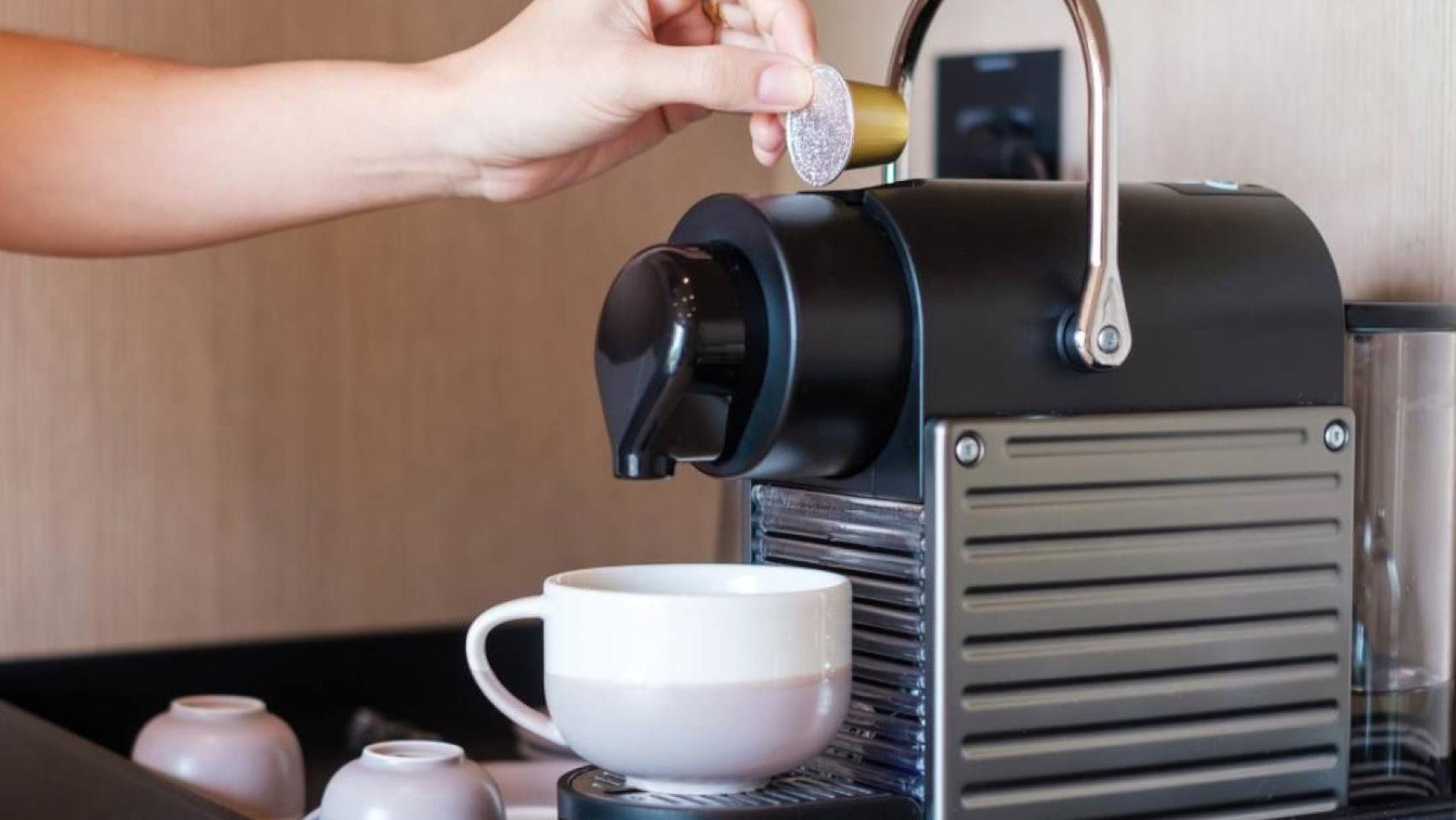 Cafetera compatible con Nespresso por 1€