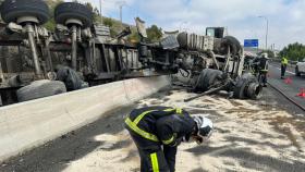 Camión accidentado en la A-4 a la altura de Seseña.