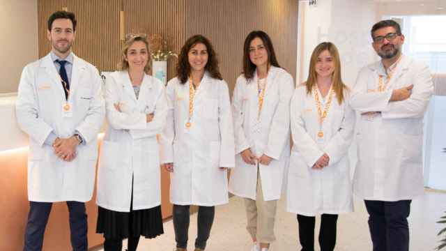 Personal de Clínicas Mi, artífices de la primera implementación de esta puntera tecnología que cambia el paradigma en la atención asistencial a los pacientes oncológicos en España.