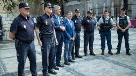 Bienvenida a los policías franceses. Foto: Javier Longobardo.