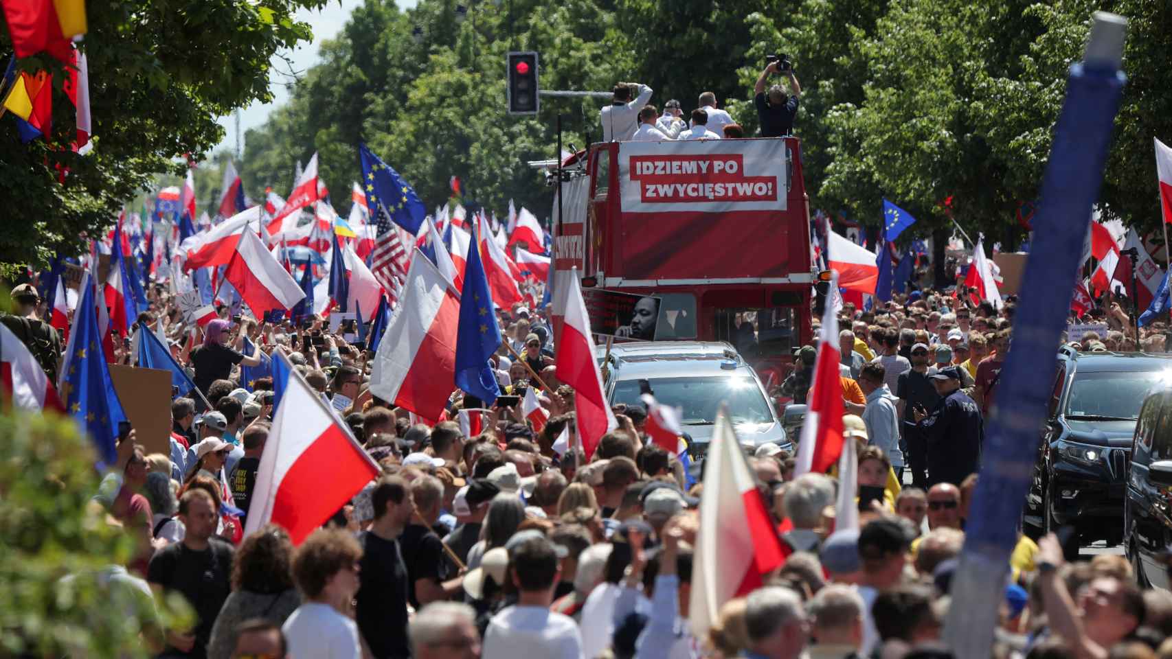 Demonstration in Warsaw against the Government.
