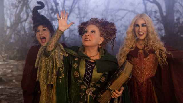 Disney+ encarga una tercera parte de 'El retorno de las brujas' tras el éxito de la secuela