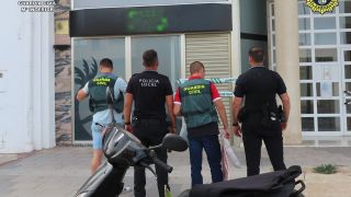 Cerco a los clubes cannábicos ante su lucrativo auge en Alicante: "Casi todos los de Torrevieja son ilegales"