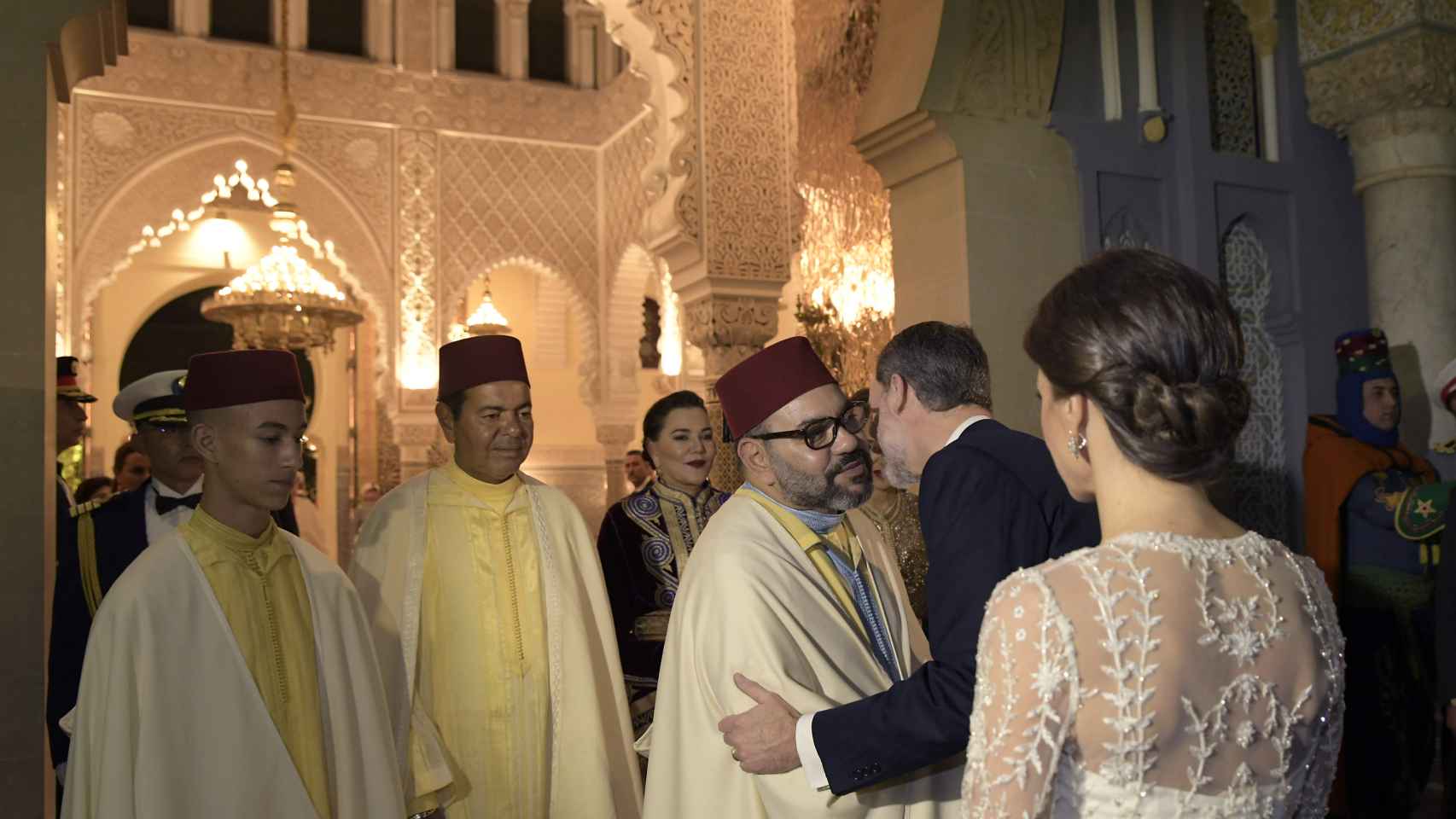 Moulay Hassan y Moulay Rachid junto a Mohamed VI, recibiendo a los Reyes de España en 2019.