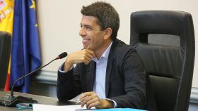 El presidente de la Diputación de Alicante, Carlos Mazón, durante el pleno de este miércoles.