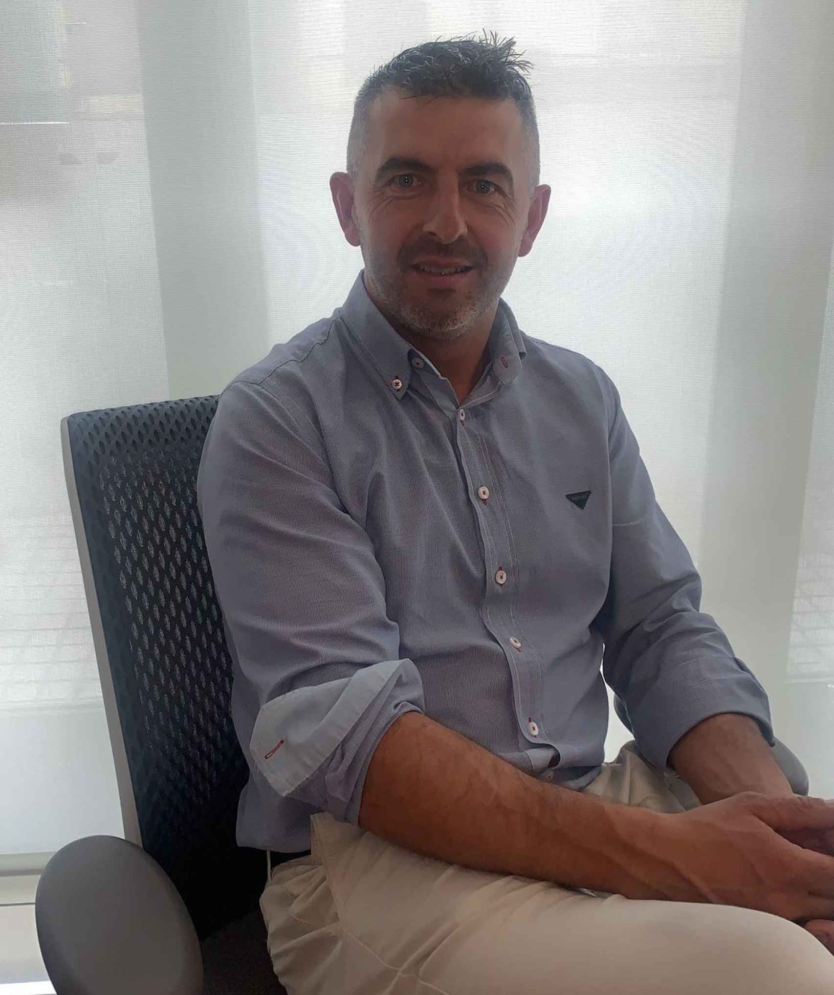 El actual alcalde de Barbadillo del Pez, Julián Hoyuelos
