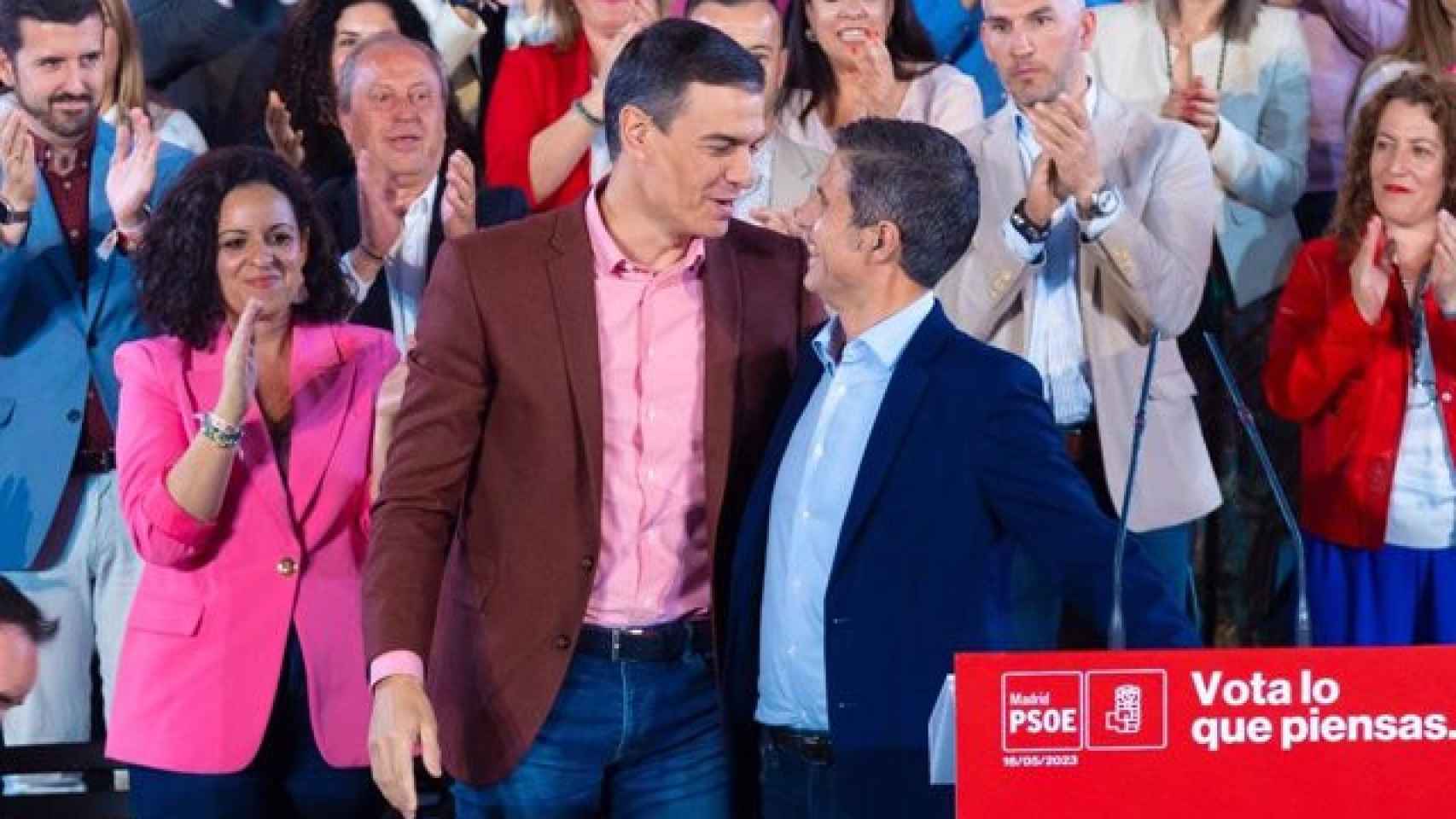 Pedro Sánchez junto a Javier Rodríguez Palacios