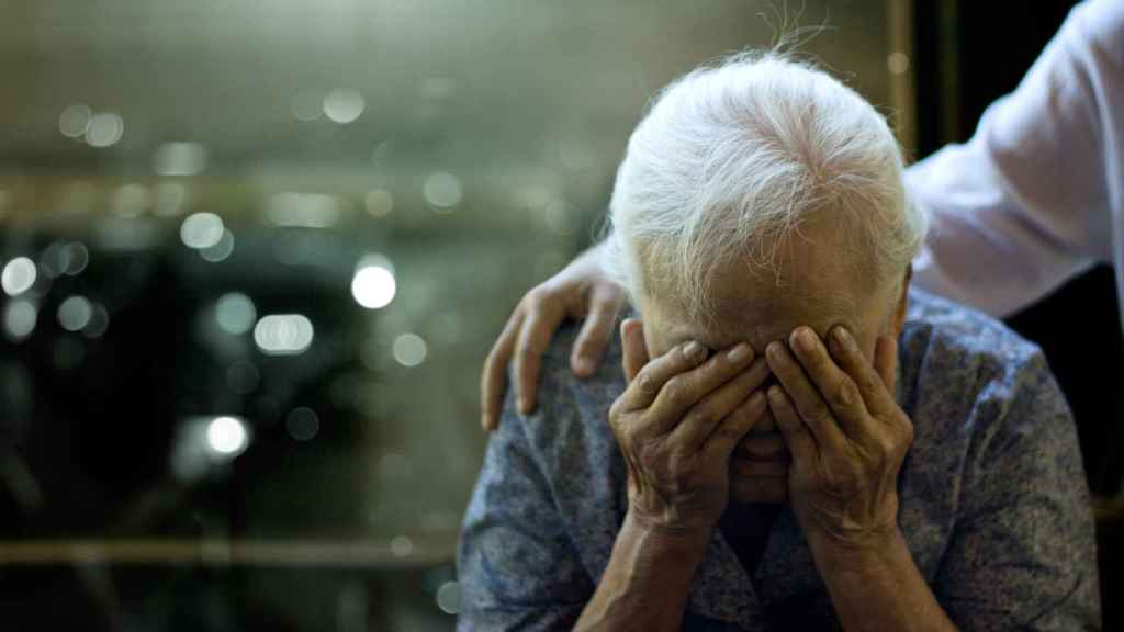 Condenados madre e hijo a dos años de prisión por estafar a una anciana con Alzheimer con la venta de su casa