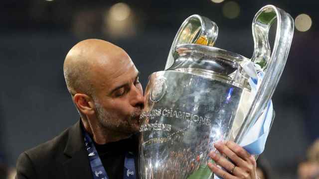 Guardiola besa la Champions League.