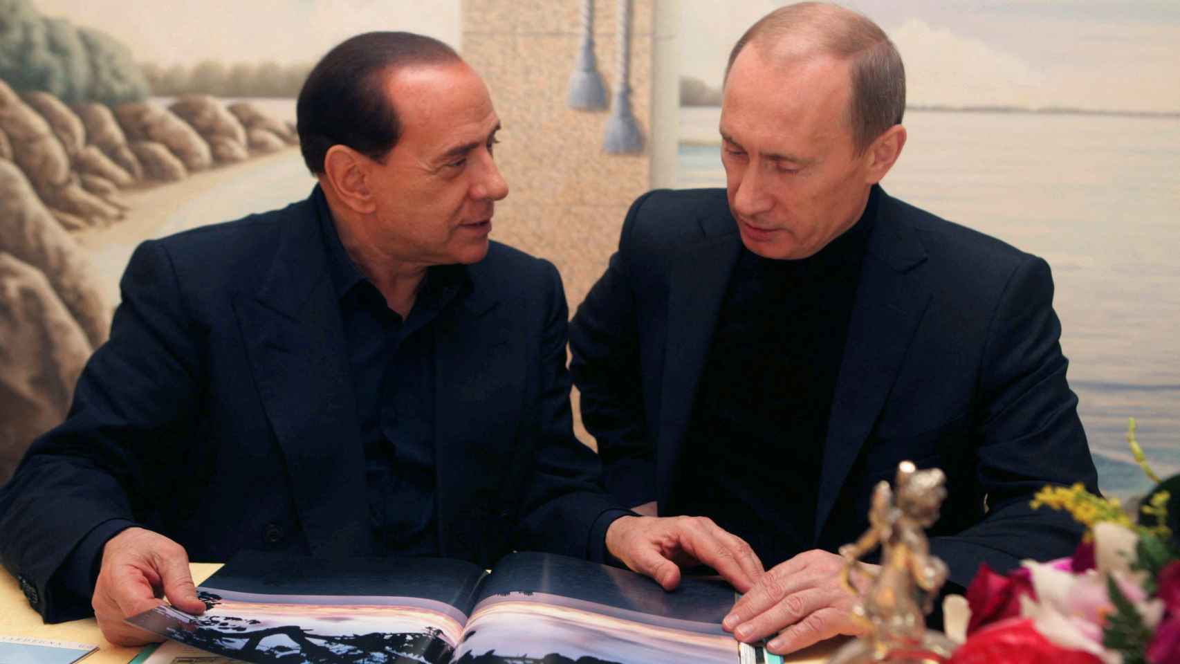 Berlusconi, reunido con Putin en Cerdeña.