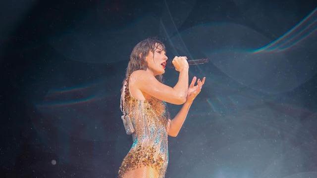 Taylor Swift durante uno de sus conciertos.
